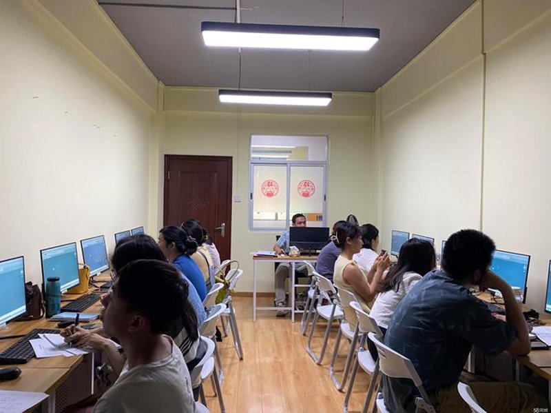 科技之光：探寻成都伊塔科技的发展轨迹